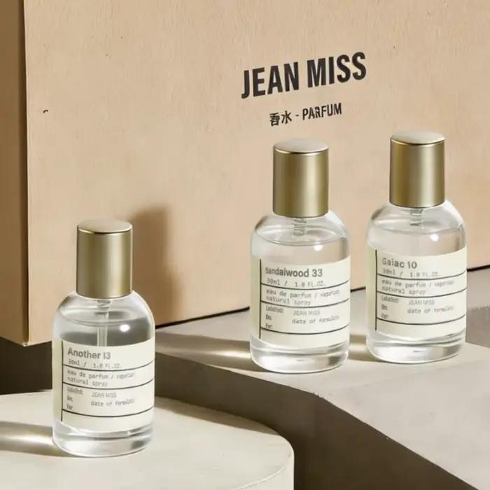 Laboratoire JEAN MISS n° Ensemble de 33 parfums Bois de Santal Thé Noir Parfum Boisé Floral Fruité Frais Quotidien Élégant Spray Corporel