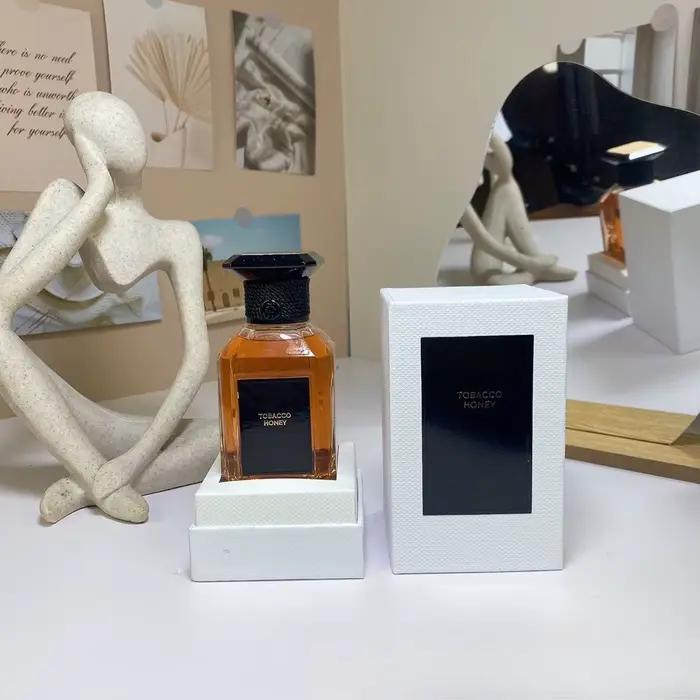 Parfums arabes de luxe aux notes boisées florales