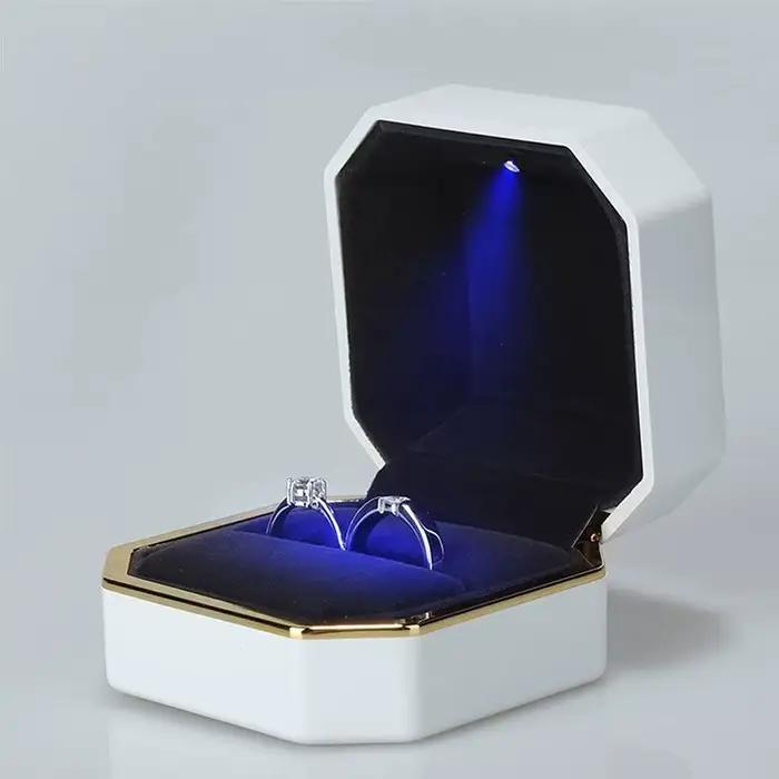 Boîte à matiques de luxe avec lumière LED, étui à matiques de mariage, boîte-cadeau à bijoux, rangement pour matiques en diamant, présentoir pour proposition de fiançailles