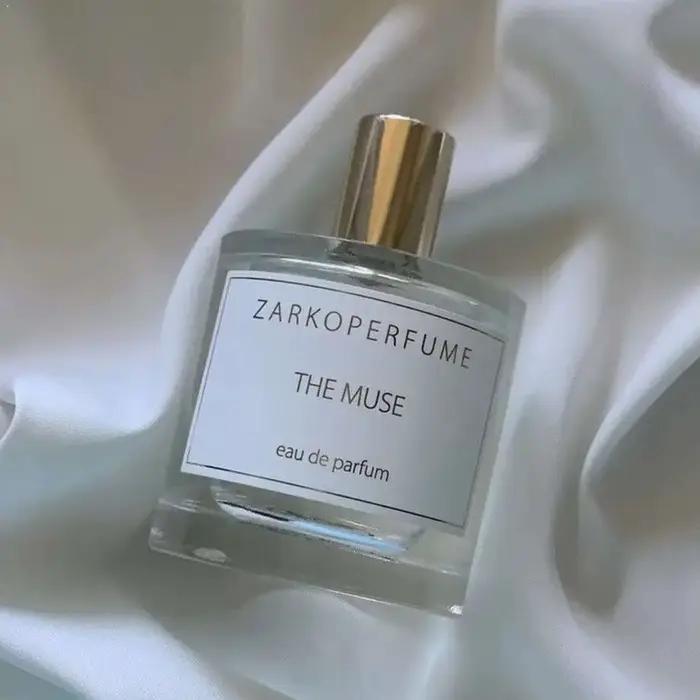 Parfum unisexe Roxelis aux notes fruitées modernes pour hommes et femmes avec longue durée de tenue pour toutes les occasions