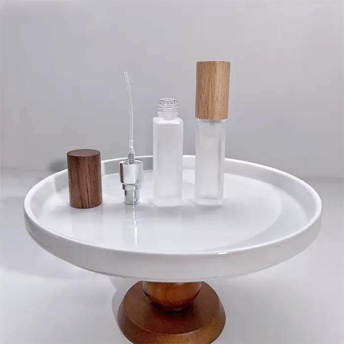 Bouteille de parfum en verre dépoli de 9ml avec bouchon en bois, bouteilles de pulvérisation vides et rechargeables, récipient d'atomiseur de parfum à brume Fine